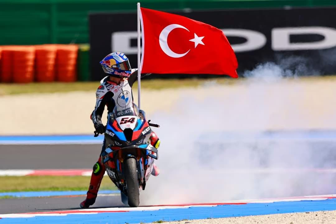 Dünya Şampiyonası heyecanı Macaristan'a taşınıyor: Milli Motosikletçiler Toprak, Bahattin ve Can podyum için mücadele edecek