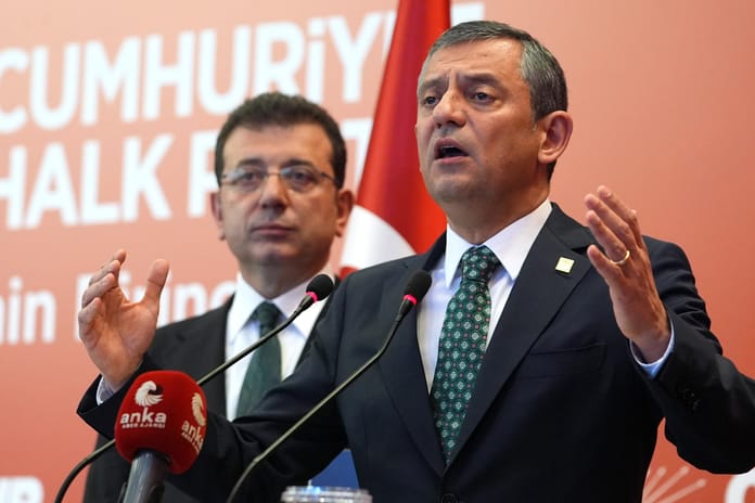 Özgür Özel'den gündem olan dil sürçmesi: 'Ekrem Erdoğan'