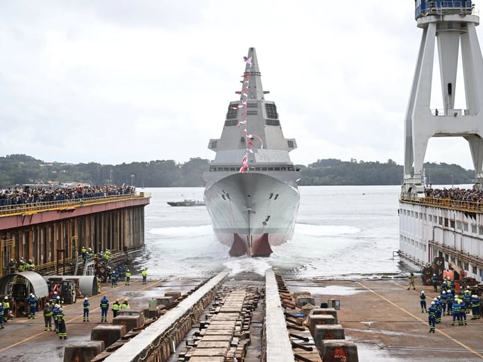 Navantia, F-110 sınıfının ilk gemisi F111 Bonifaz'ı denize indirdi