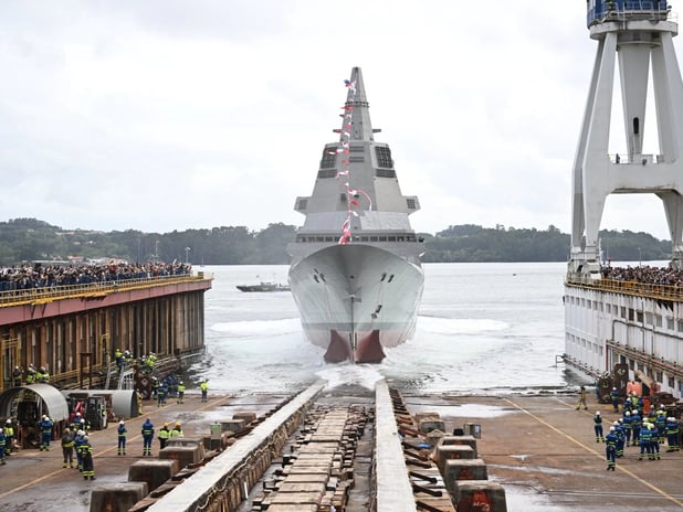 Navantia, F-110 sınıfının ilk gemisi F111 Bonifaz'ı denize indirdi