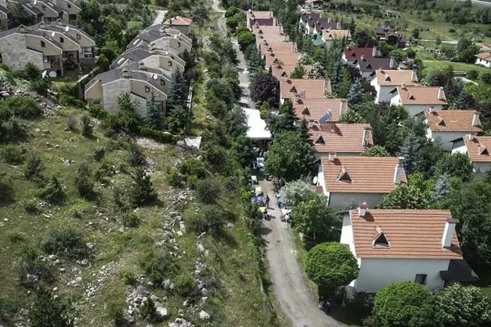 Müstakil yapılarda yangın merdiveni ve otopark düzenlemesi