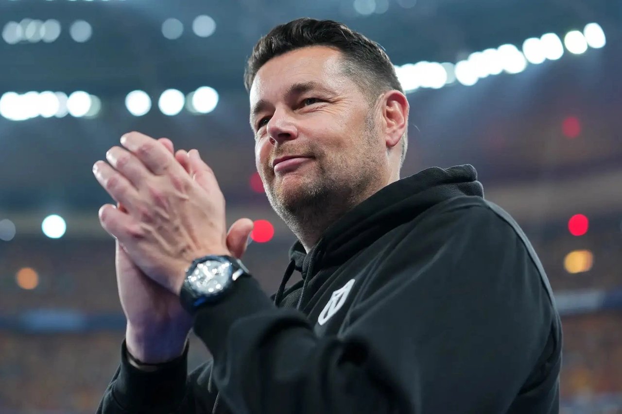 Brighton'a 5-0 kaybeden İngiliz ekibinde hoca koltuğu sallanıyor