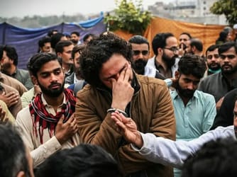 Suicide Attack Hits Shia Mosque in Islamabad, Killing 31