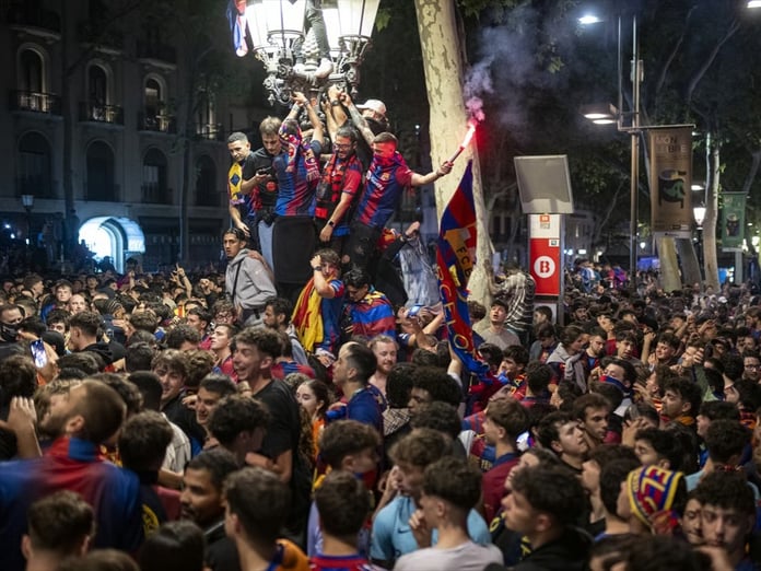 Barcelona'nın şampiyonluk sevinci: Espanyol karşısında 2-0'lık galibiyet, sezonun üçüncü kupası geldi