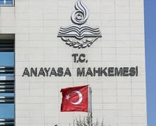 AYM'den emsal niteliğinde karar: Defterdara verilen "İl Amiri" sıfatı Anayasa’ya aykırı