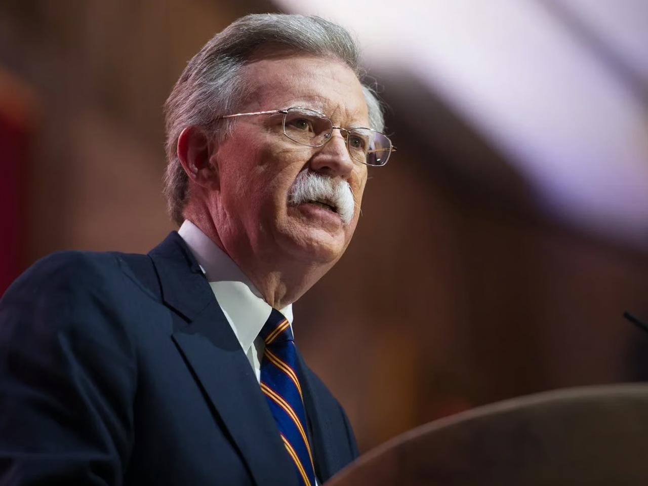 John Bolton'a baskın düzenlendi