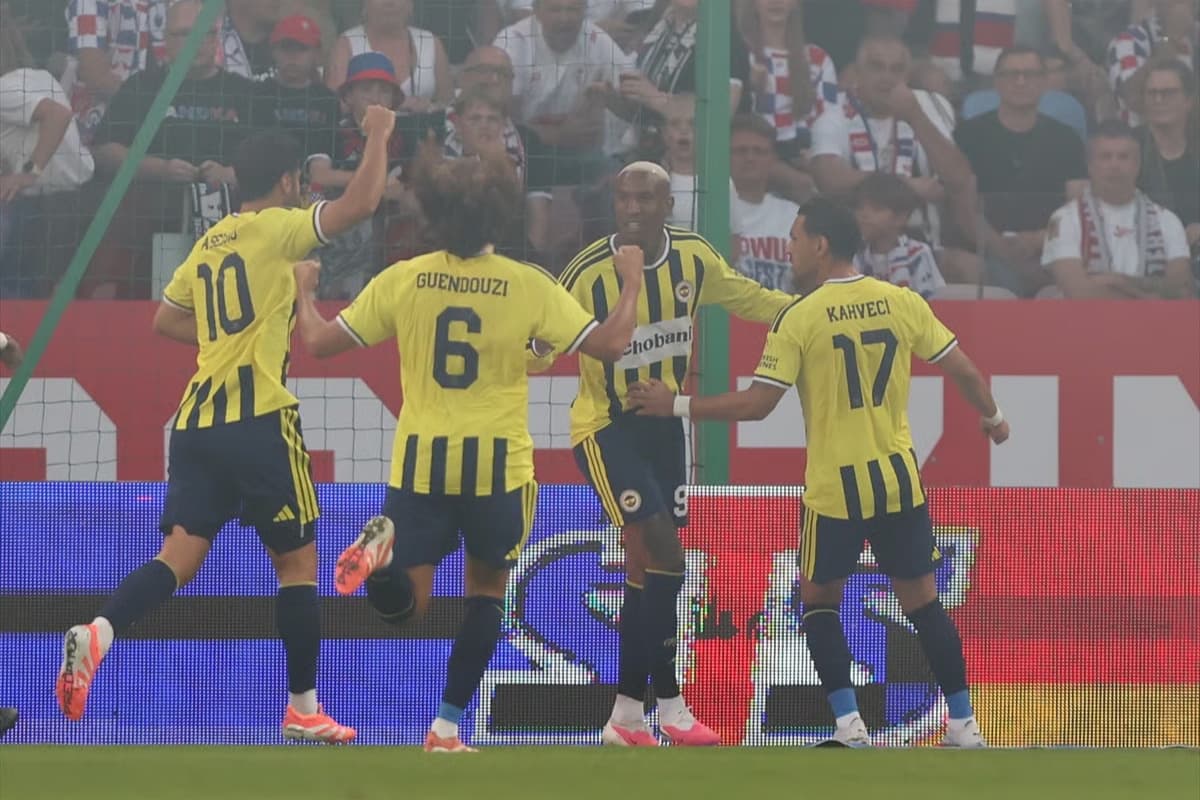 Fenerbahçe Şampiyonlar Ligi'nde üst tura yükseldi