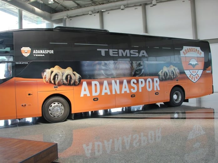 1. Lig'den düşen Adanaspor'da mali kriz büyüyor: Kulübün takım otobüsü borçlar nedeniyle haczedildi