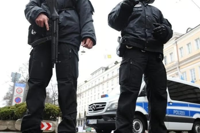 Almanya'da yaşlıları öldürdüğü iddia edilen doktor soruşturuluyor