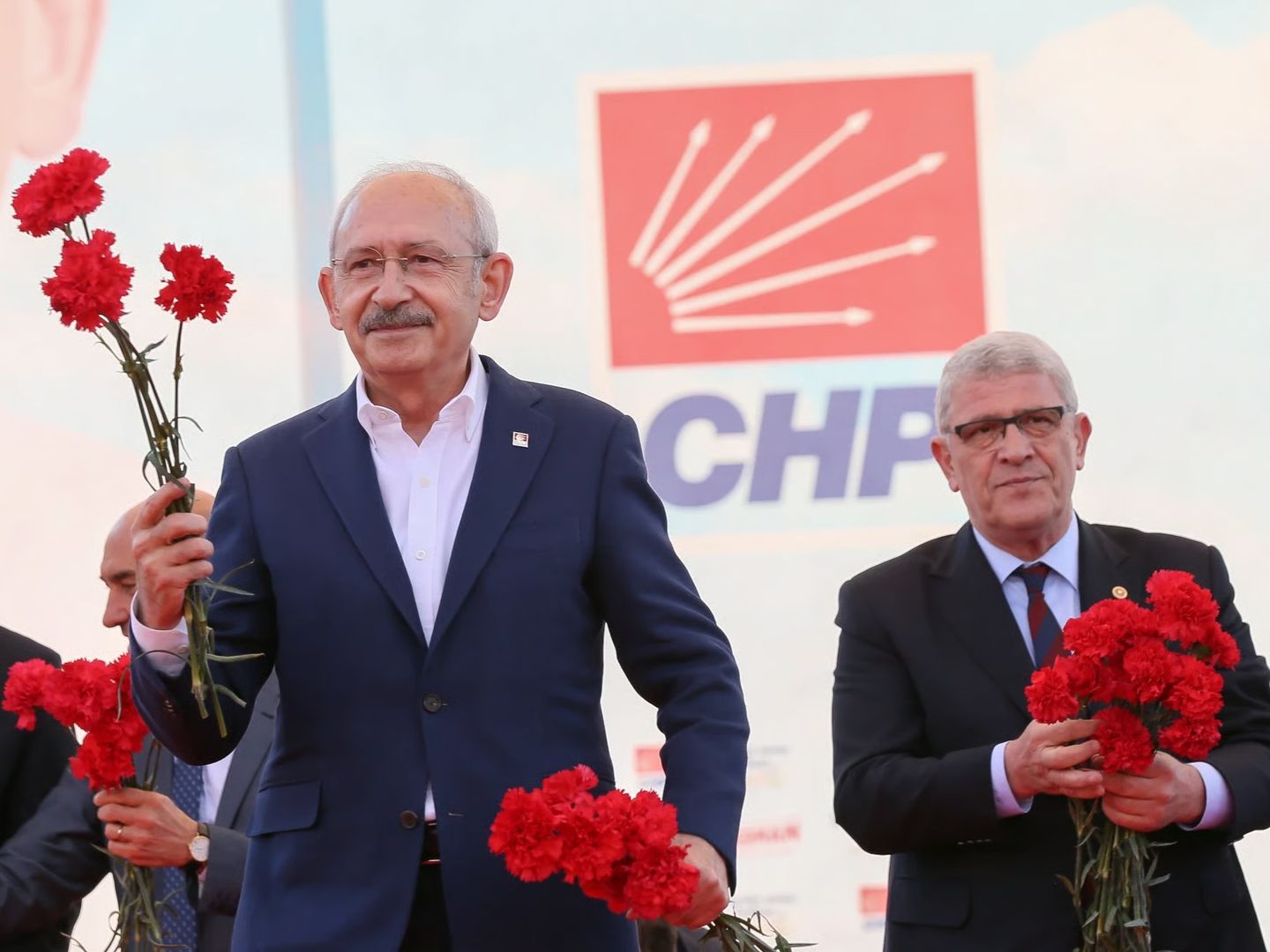CHP Genel Merkezi'nde 'mutlak butlan' zirvesi! Dervişoğlu, Kılıçdaroğlu için sert konuştu