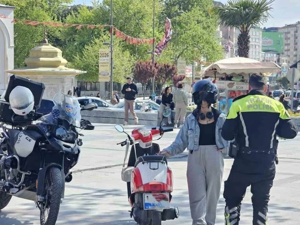 Motosikletlere park yasağı