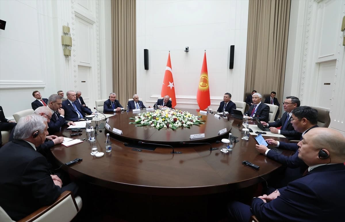 Caporov ile heyetler arası görüşme