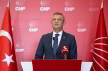 Özgür Özel’den MHP’ye 'keşkekli' mevzuat göndermesi 