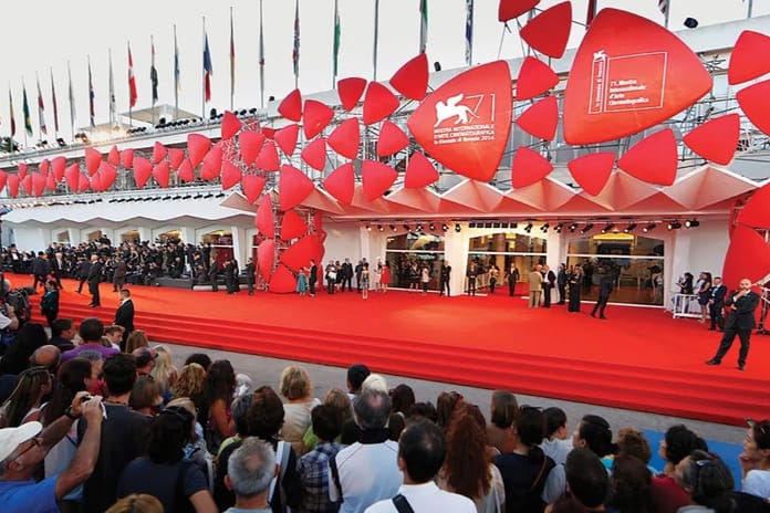 Venedik Film Festivali’nde dakikalarca alkışlanan filmler