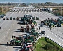 Yunanistan'da çiftçiler Bahçeköy Sınır Kapısı'nı kapattı