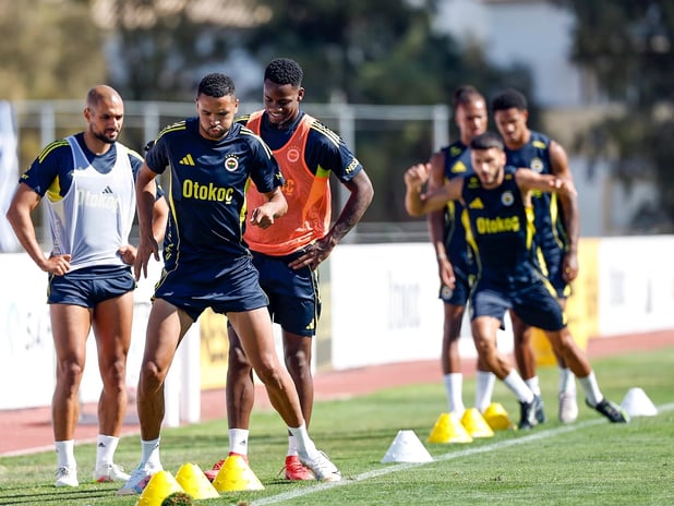 Fenerbahçe'nin Portekiz kampında üçüncü testi: Al-Ittihad karşısında Jhon Duran'ın ilk maç heyecanı