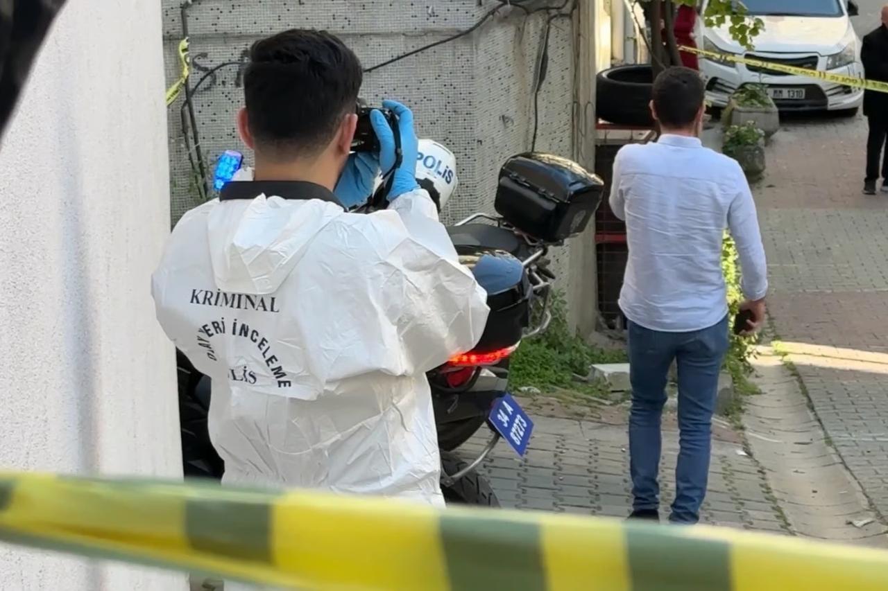 Kızını vuran damadını mutfak bıçağıyla öldürdü