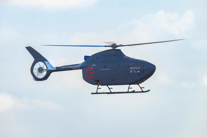 İngiliz Donanması, Kuzey Atlantik tehditlerine karşı mürettebatsız yeni helikopterini uçurdu
