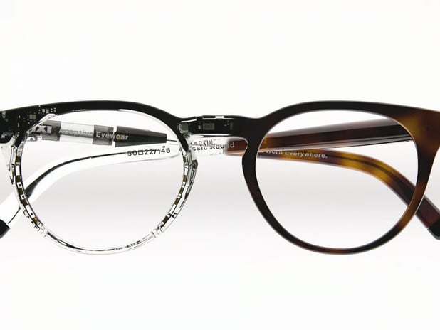 Akıllı odaklanan gözlükler yakın ve uzak görme sorununu tek tuşla çözecek