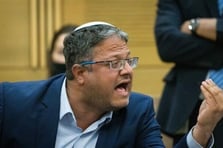 İsrail kabinesinde Genelkurmay Başkanı ve Bakan tartıştı