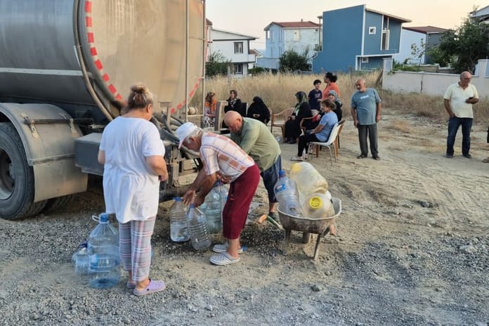 Sene olmuş 2025 Tekirdağ'da bidonla su taşınıyor