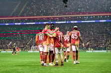 Şampiyonlar Ligi'nde tarihi seri: Osimhen duble yaptı, Yunus Akgün farkı açtı