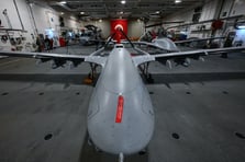 İngiltere'nin Southampton Limanı'na demirleyen TCG Anadolu gemisinde, Türk savunma sanayisi tanıtıldı