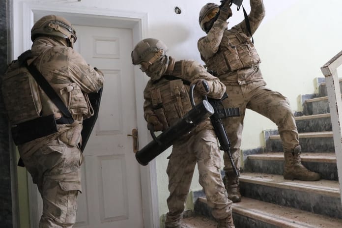 Yasa dışı bahis ve nitelikli dolandırıcılık operasyonu: 24 tutuklama