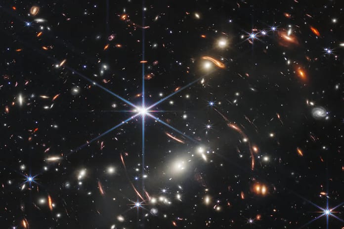 Kozmolojide büyük sarsıntı: Evren yamuk olabilir mi?