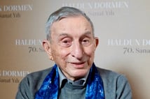 Usta oyuncu Haldun Dormen hayatını kaybetti