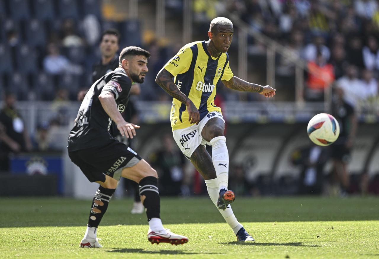 Süper Lig'in 16. haftasında kapanış maçı: Fenerbahçe'nin Kadıköy'de Konyaspor sınavı