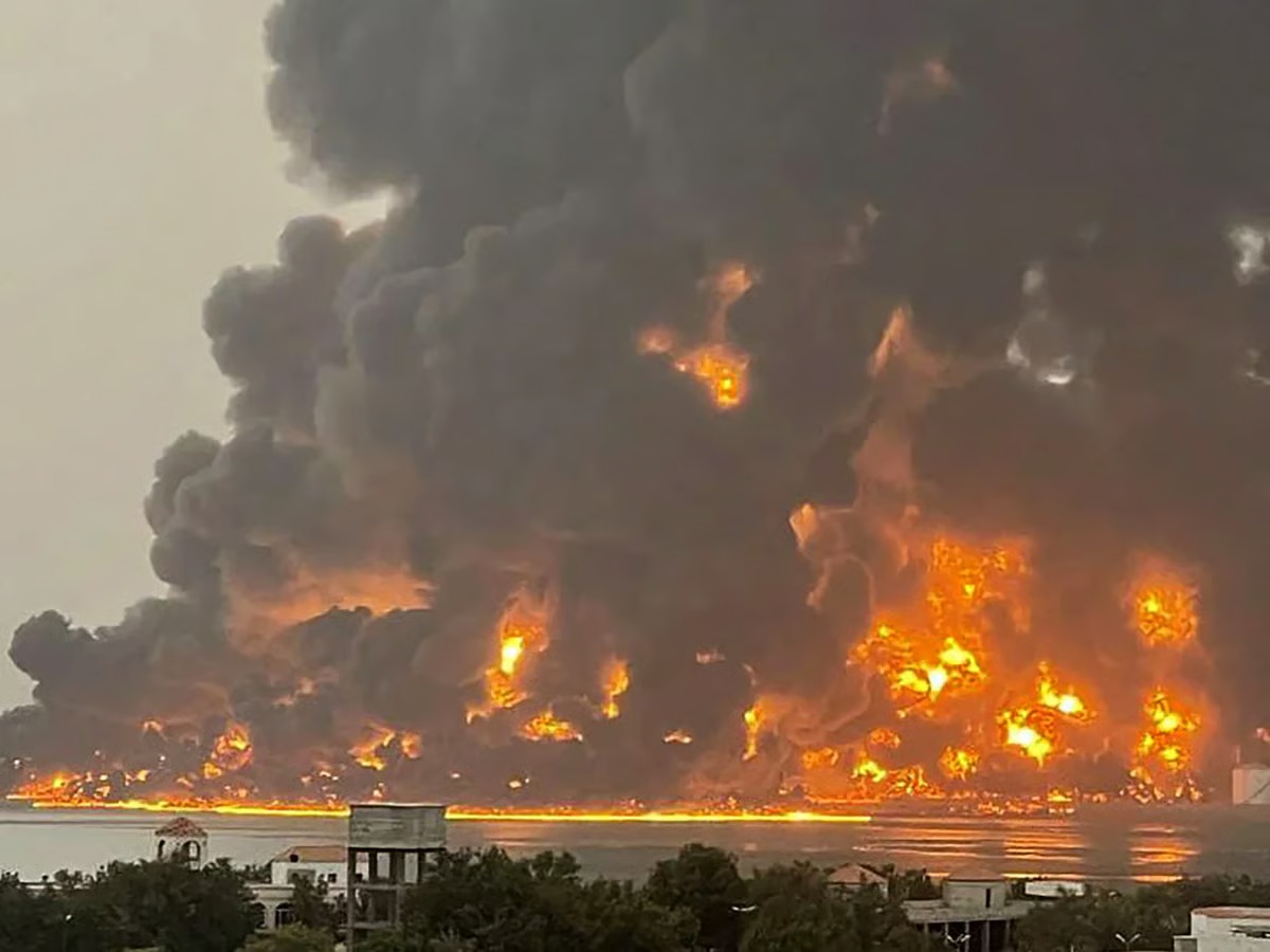 Israel Bombs Yemeni Ports and Power Plant