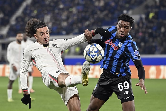 Chelsea İtalya'da mağlup