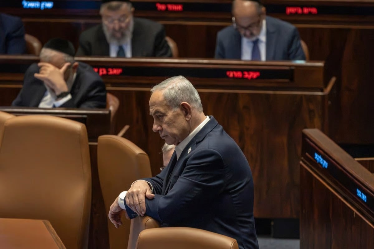 Netanyahu Fast-Tracks Draft Laws to Secure Allies