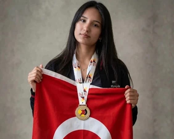 Ayşegül Balım Yabacı - Sosyal medya