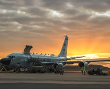 ABD, RC-135V casus uçağını Avustralya’ya konuşlandırarak Hint-Pasifik’te istihbarat varlığını güçlendiriyor