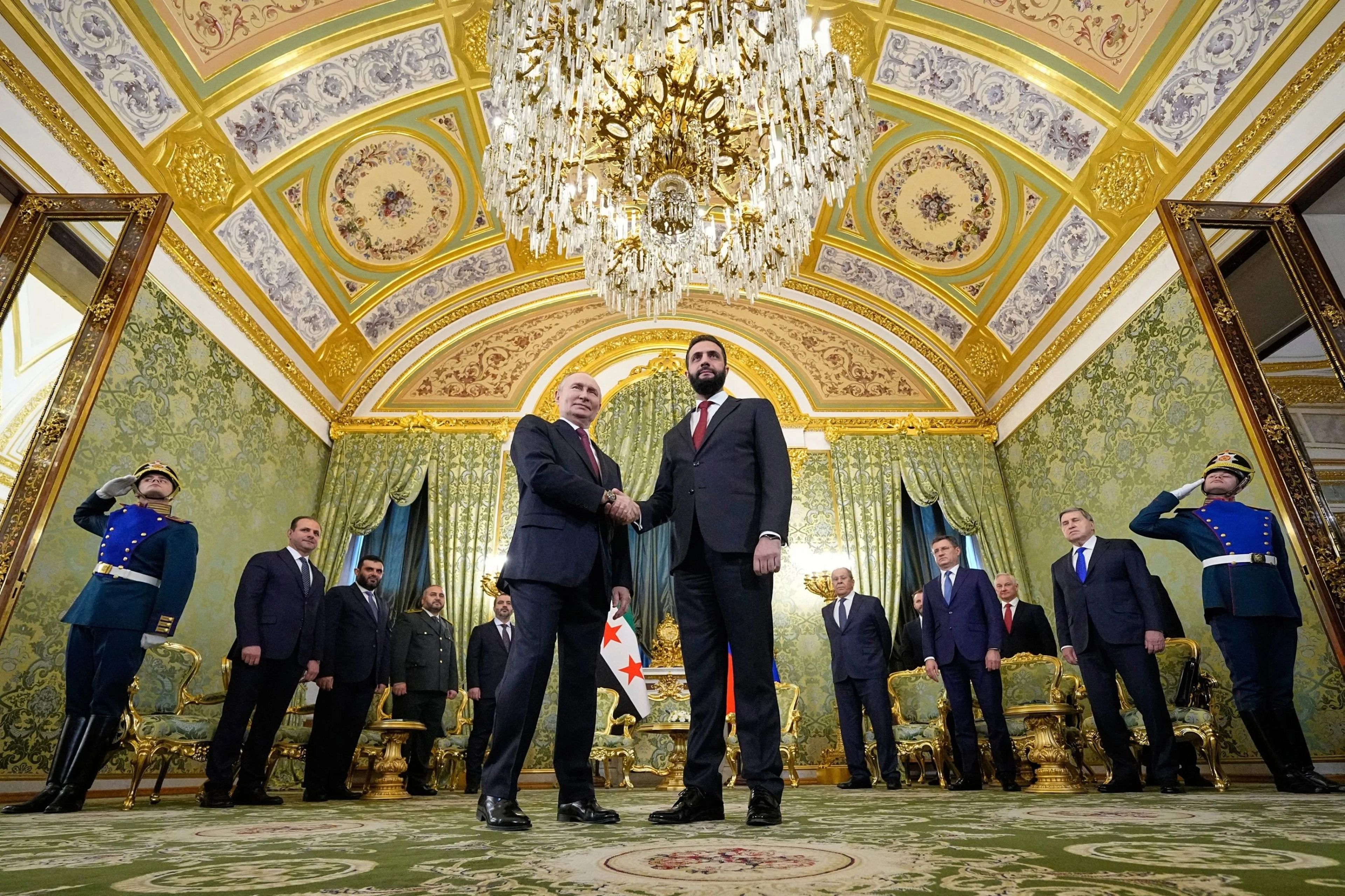 Foreign Policy: Şaraa'nın Rusya ziyareti Batı için ne anlama geliyor?