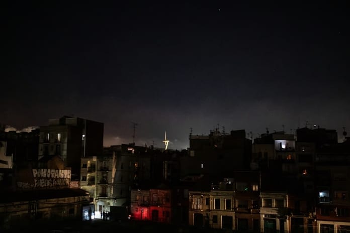 Avrupa'da hayatı felç eden elektrik kesintileri sona erdi