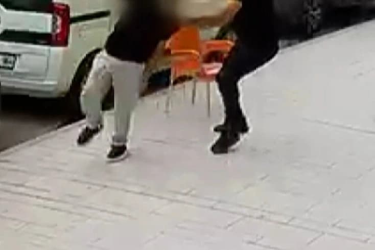 Polisten kaçarken vatandaşa yakalandı