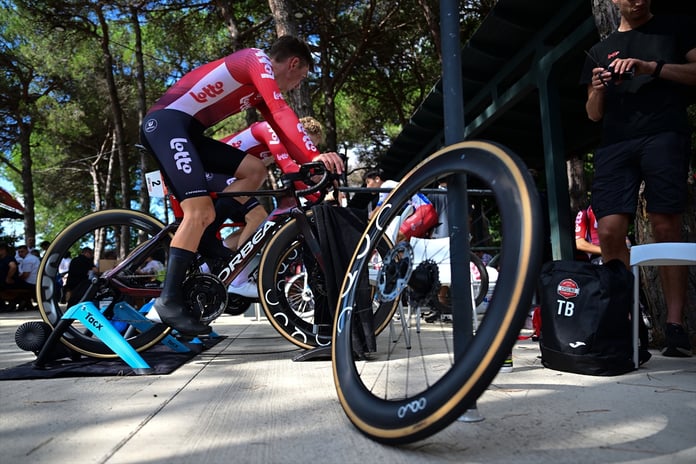 Etaplar ve kategoriler