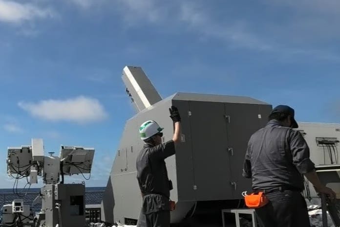 Japonya, denizde elektromanyetik raylı top testlerini başarıyla gerçekleştirdi