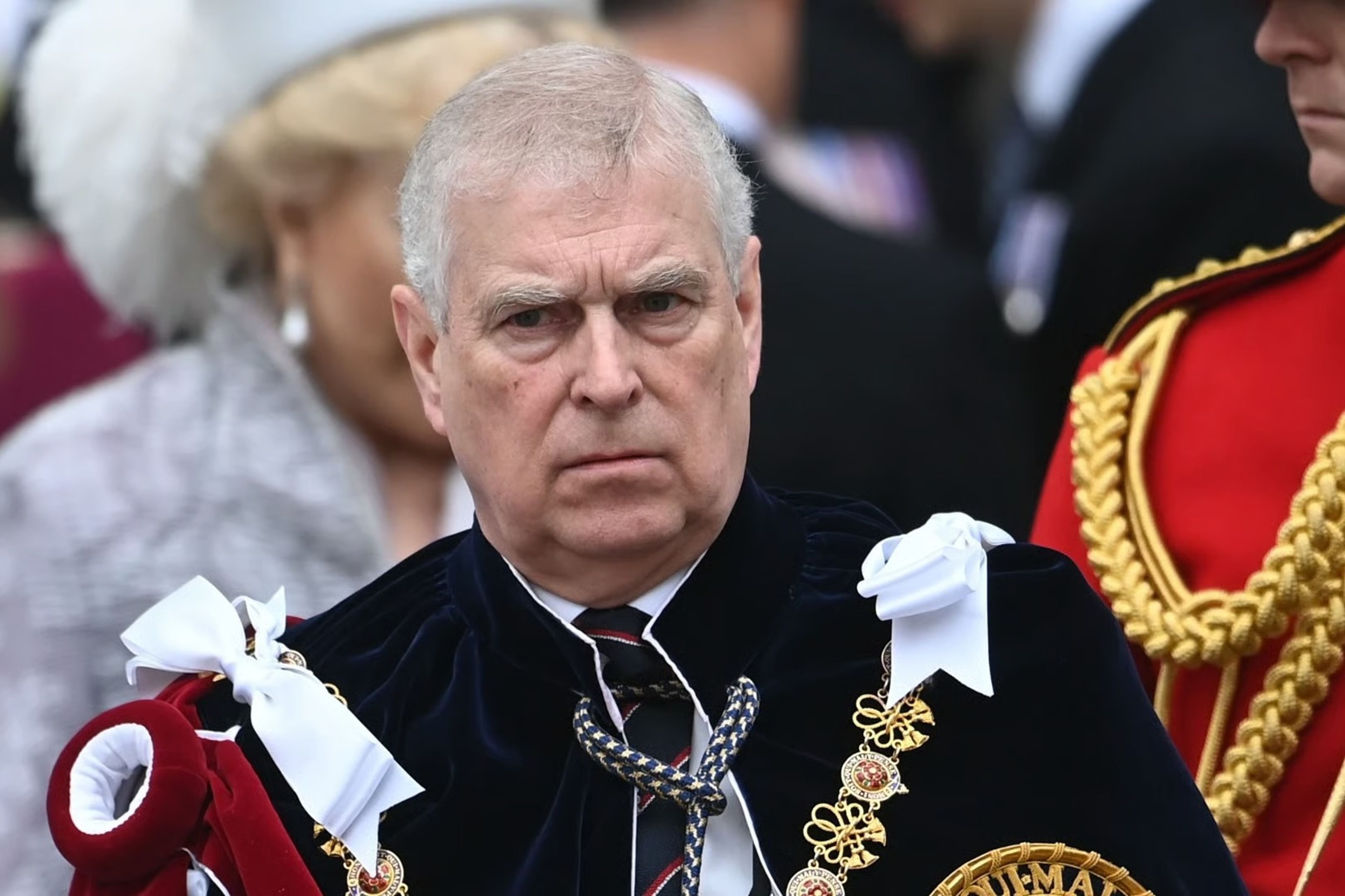 İngiltere Kralı Charles'ın kardeşi Andrew gözaltına alındı
