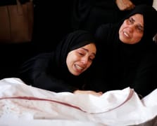 İsrail ordusu Gazze'deki katliamlarını sürdürüyor