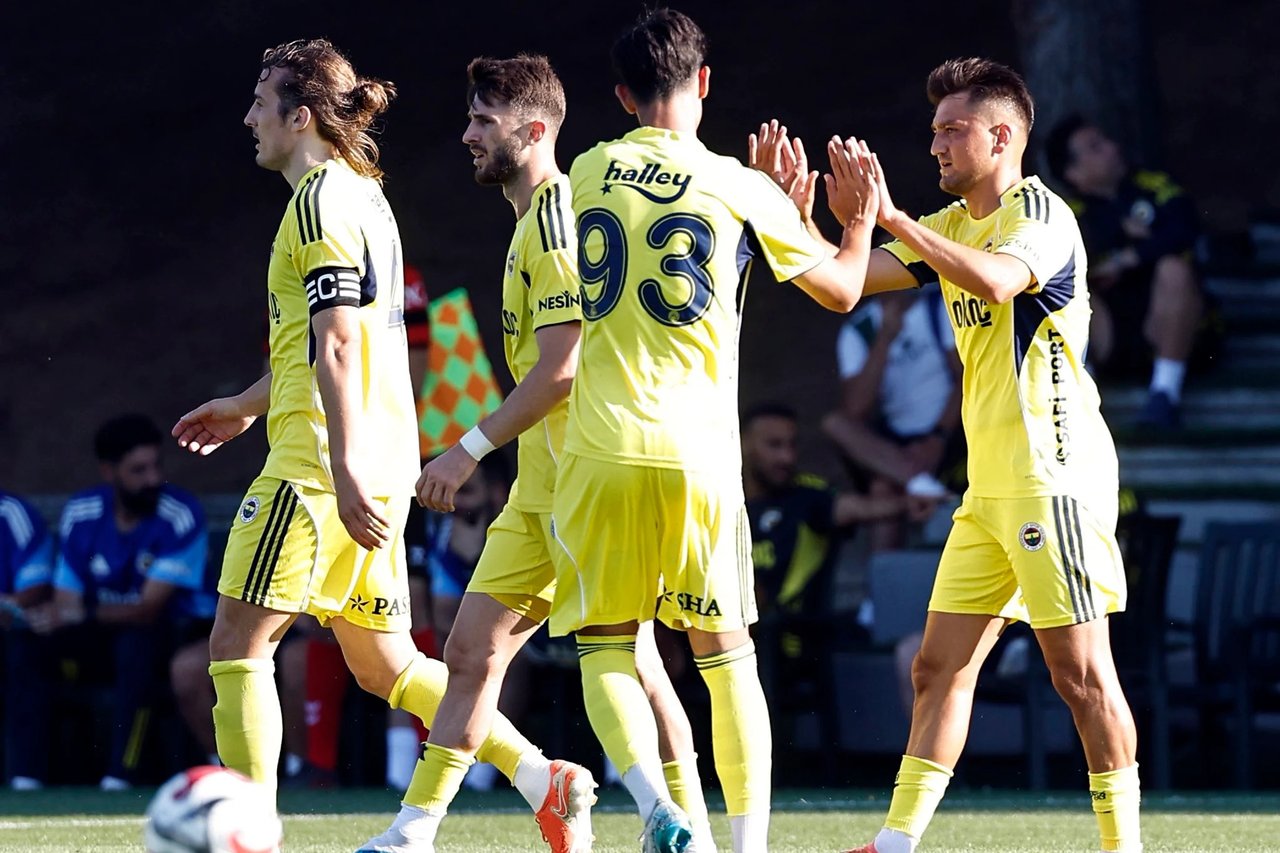 Fenerbahçe'den yeni sezon açılışı: Kampın ilk hazırlık maçı