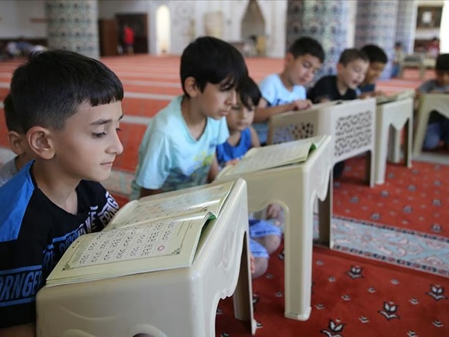 Yaz Kur'an kursları yoğun ilgi gördü: 2,5 milyondan fazla çocuğa eğitim verildi