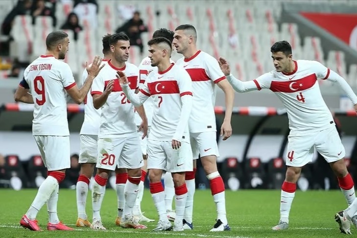 FIFA atamayı açıkladı: Türkiye maçının hakemi belli oldu!