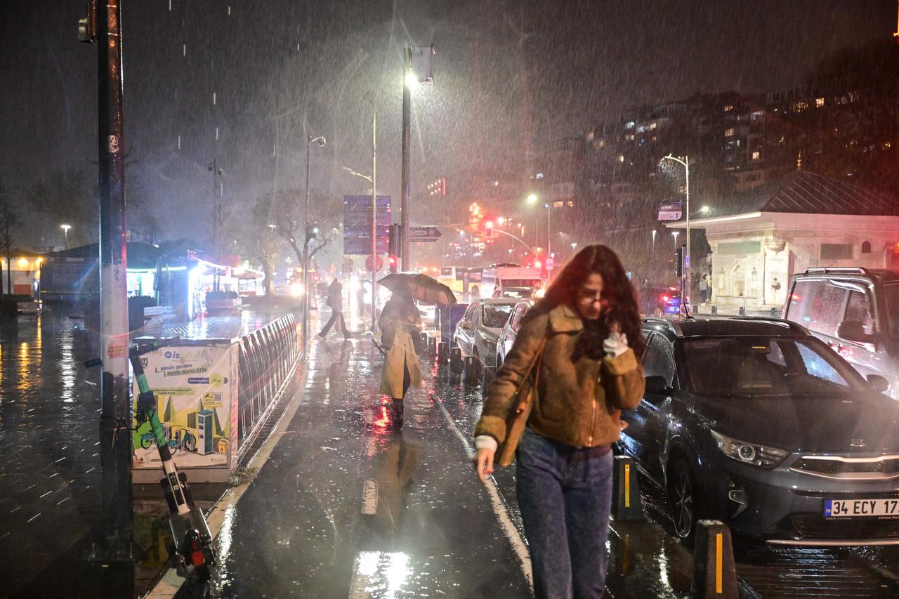 İstanbullular dikkat! Sağanak geliyor