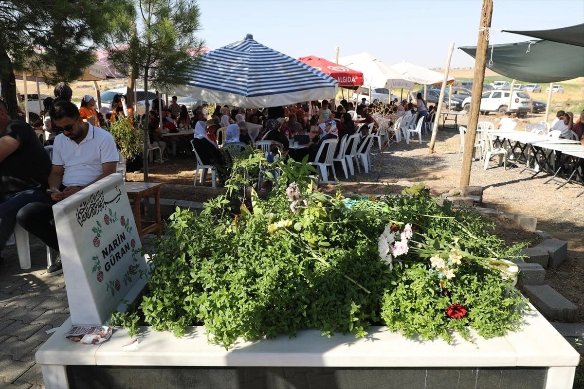 Narin Güran ölümünün 2.yılında mezarı başına anıldı