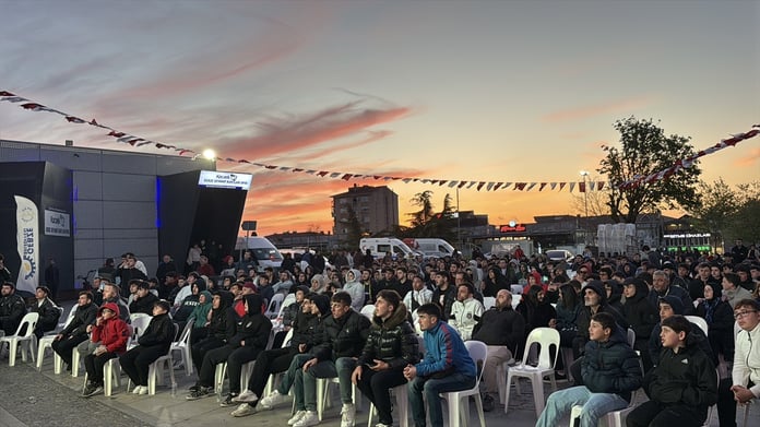 Ekran başında destek