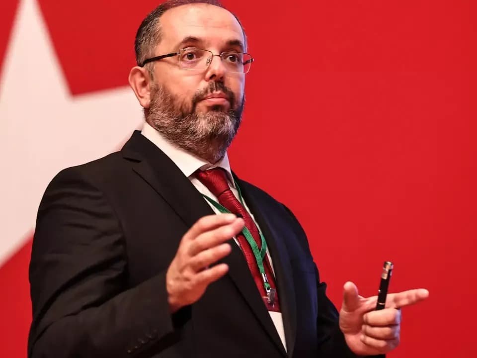 Erhan Afyoncu'dan Yunanistan'a net mesaj